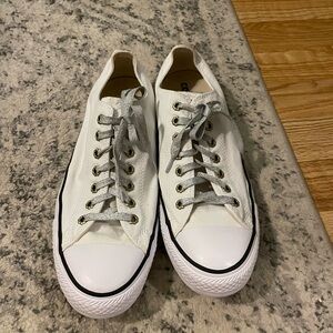 Converse Chuck Taylor All Star Low-Top White Canvas Sneakers Sz 11‎